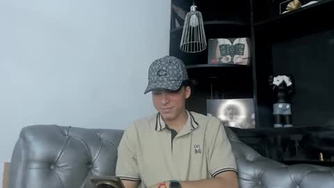 heellboy_ online show from November 2025 02:28:02 AM