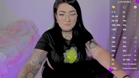 Snapshot of heey_kitty chatting on May 2026 09:46:02 PM IM EMY online show from May 2026 09:46:02 PM