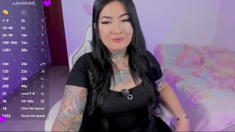Snapshot of heey_kitty chatting on June 2026 12:02:02 AM IM EMY online show from June 2026 12:02:02 AM