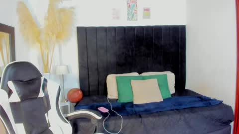 HELENA COPPER online show from June 2026 03:24:02 AM