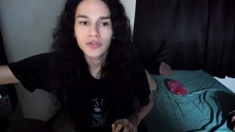 Snapshot of helena_spellman chatting on November 2025 01:22:01 AM helena_spellman online show from November 2025 01:22:01 AM