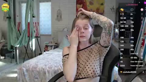 Snapshot of helenundersin chatting on July 2026 02:54:02 PM Helen online show from July 2026 02:54:02 PM