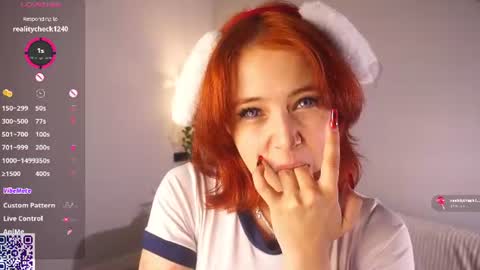 Snapshot of helgamartin chatting on June 2026 07:52:02 PM Aurora online show from June 2026 07:52:02 PM