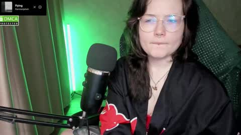 Red online show from March 2026 08:52:02 PM