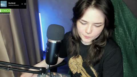 Red online show from April 2026 08:50:01 PM