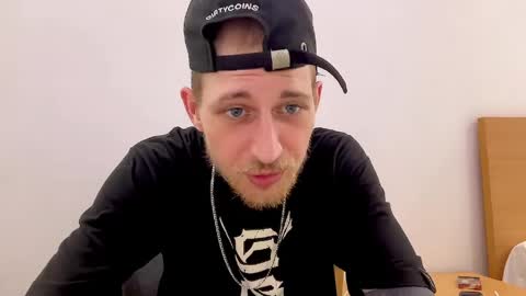 hellacozy online show from April 2026 03:00:02 AM