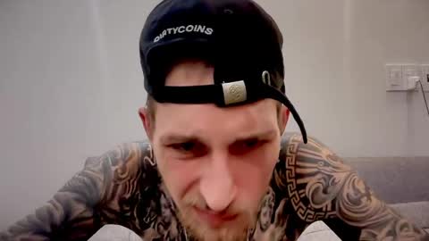 hellacozy online show from April 2026 01:47:01 PM