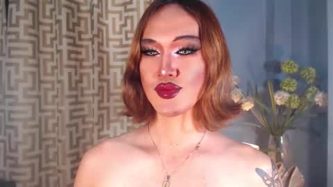 hellatarahathor online show from April 2026 03:40:02 PM