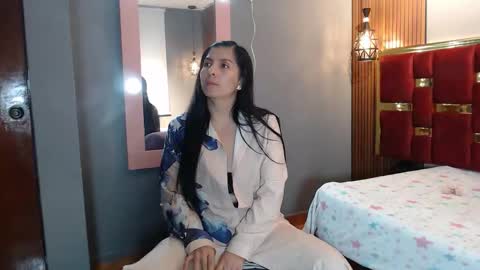 Hellen.  online show from April 2026 11:25:02 AM