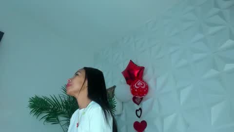 hellen     online show from February 2026 07:10:01 PM