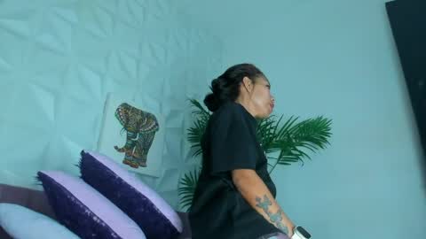 Snapshot of hellen_sky_ chatting on May 2026 07:09:02 PM hellen online show from May 2026 07:09:02 PM