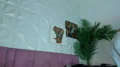 Snapshot of hellen_sky_ chatting on May 2026 07:09:02 PM hellen online show from May 2026 07:09:02 PM