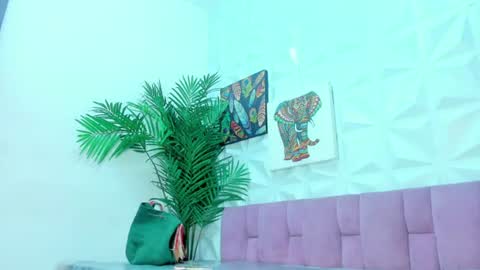 Snapshot of hellen_sky_ chatting on June 2026 04:31:02 PM hellen online show from June 2026 04:31:02 PM