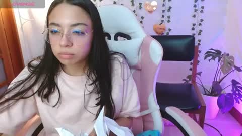 Snapshot of hellokitty_valery1 chatting on July 2026 01:35:01 AM hellokitty_valery1 online show from July 2026 01:35:01 AM