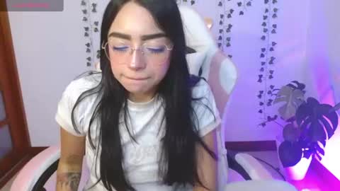 Snapshot of hellokitty_valery1 chatting on July 2026 02:38:02 AM hellokitty_valery1 online show from July 2026 02:38:02 AM