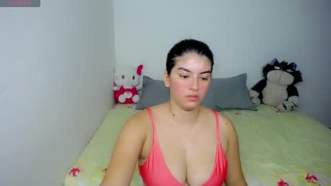 helloo_kityy25 online show from July 2026 01:16:01 AM
