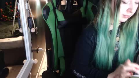 Hentaishiing online show from November 2025 10:53:02 PM