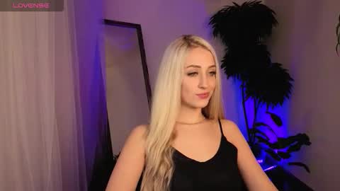 Elise online show from March 2026 02:15:02 AM