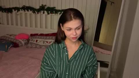 Nicole online show from March 2026 09:08:02 PM