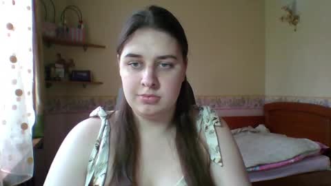 hess_luna_ online show from April 2026 09:07:01 AM