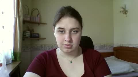 hess_luna_ online show from April 2026 09:03:01 AM