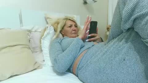 Snapshot of heyheygrey chatting on July 2026 11:44:01 PM Heyheygrey online show from July 2026 11:44:01 PM
