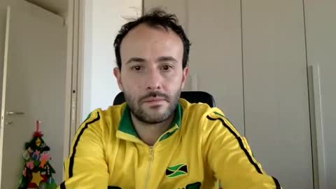 Snapshot of hhombre chatting on December 2025 01:40:02 PM hhombre online show from December 2025 01:40:02 PM