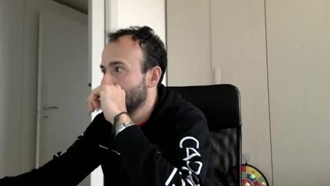 Snapshot of hhombre chatting on March 2026 01:07:02 PM hhombre online show from March 2026 01:07:02 PM