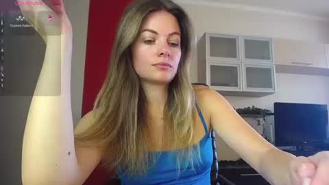 Snapshot of hi_bye_ chatting on July 2026 09:57:02 AM Lina online show from July 2026 09:57:02 AM