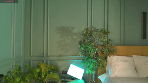 Snapshot of hidden_charm_ chatting on November 2025 11:32:01 AM My name is Angelina but I like when you call me Angel online show from November 2025 11:32:01 AM