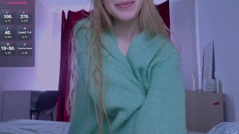 Snapshot of hihi_im_chloe chatting on April 2026 05:52:01 AM Chloe online show from April 2026 05:52:01 AM