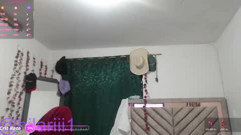 hilaril18 online show from May 2026 03:39:02 PM