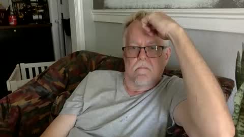 TwoDaddies online show from March 2026 10:38:01 PM