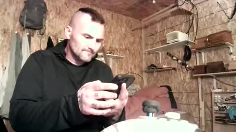 Snapshot of hippostixs chatting on April 2026 10:12:02 AM Krush Vibrations online show from April 2026 10:12:02 AM