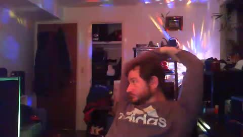 hobbes80 online show from December 2024 03:58:01 AM