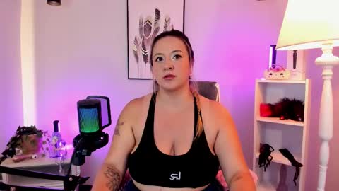 Hollie online show from March 2026 02:28:02 PM