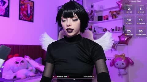 Holli online show from April 2026 12:03:01 PM