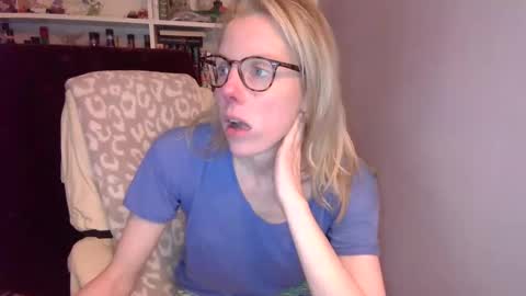 holly_bourbon online show from March 2026 11:31:01 PM