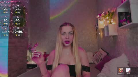 holly_molly8 online show from April 2026 07:31:02 PM