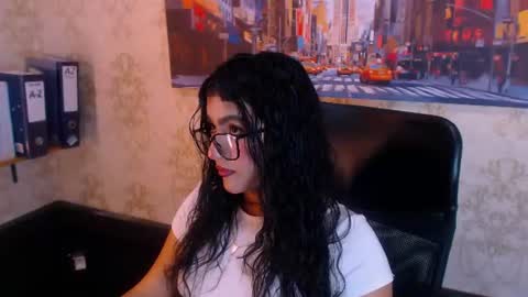 Holly Wastson online show from July 2026 04:51:02 AM