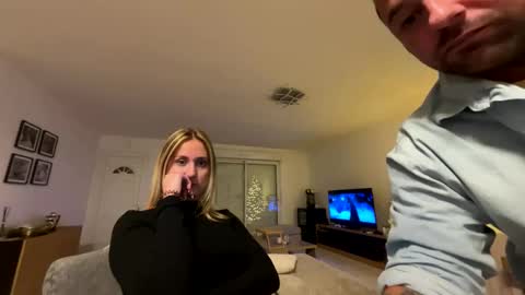 Snapshot of hollyandelon chatting on November 2025 12:21:02 AM hollyandelon online show from November 2025 12:21:02 AM