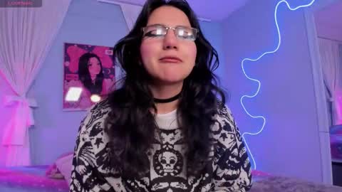 hollypeach_ online show from January 2026 04:31:02 PM