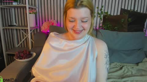 Holly online show from April 2026 01:32:01 AM