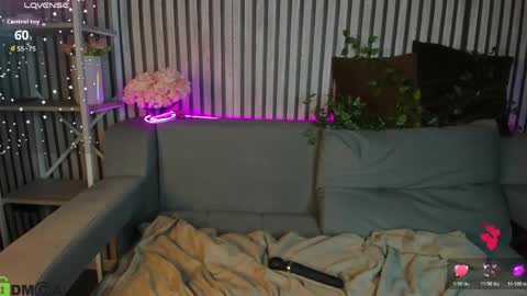 Holly online show from April 2026 01:44:02 AM