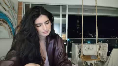 hollyshit_ online show from June 2026 02:24:02 AM