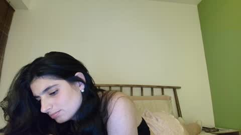 hollyshit_ online show from July 2026 12:39:02 AM