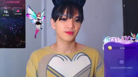 Snapshot of hollywoodbitch chatting on July 2026 02:27:02 AM Isabella Marie online show from July 2026 02:27:02 AM