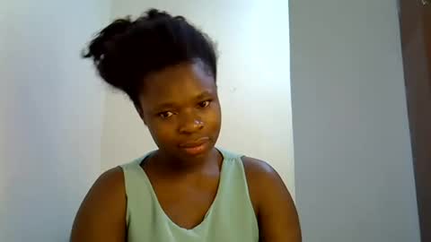 Snapshot of holy_ebony chatting on June 2026 06:08:02 AM holy_ebony online show from June 2026 06:08:02 AM