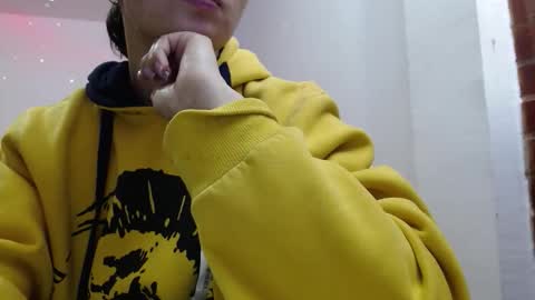 Juli online show from March 2026 03:10:01 AM