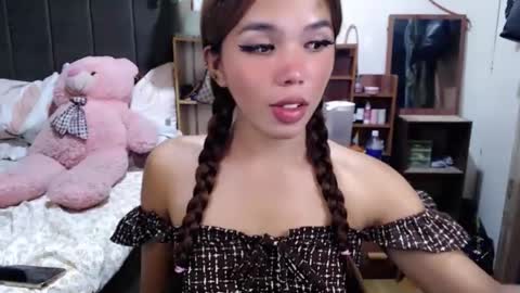 holy_molly1 online show from May 2026 07:46:01 AM